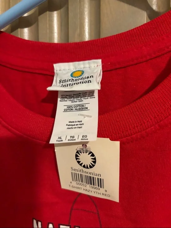 National Air and Space Museum Youth XL T-Shirt - Red NWT - Picture 3 of 3